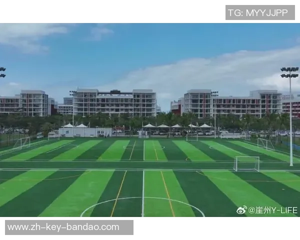 足球实景体验:沉浸式感受绿茵场上的激情与魅力 足球实景体验:沉浸式感受绿茵场上的激情与魅力